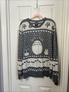 My Neighbor TOTORO Gray and Cream Crewneck Sweater MEN’S XL